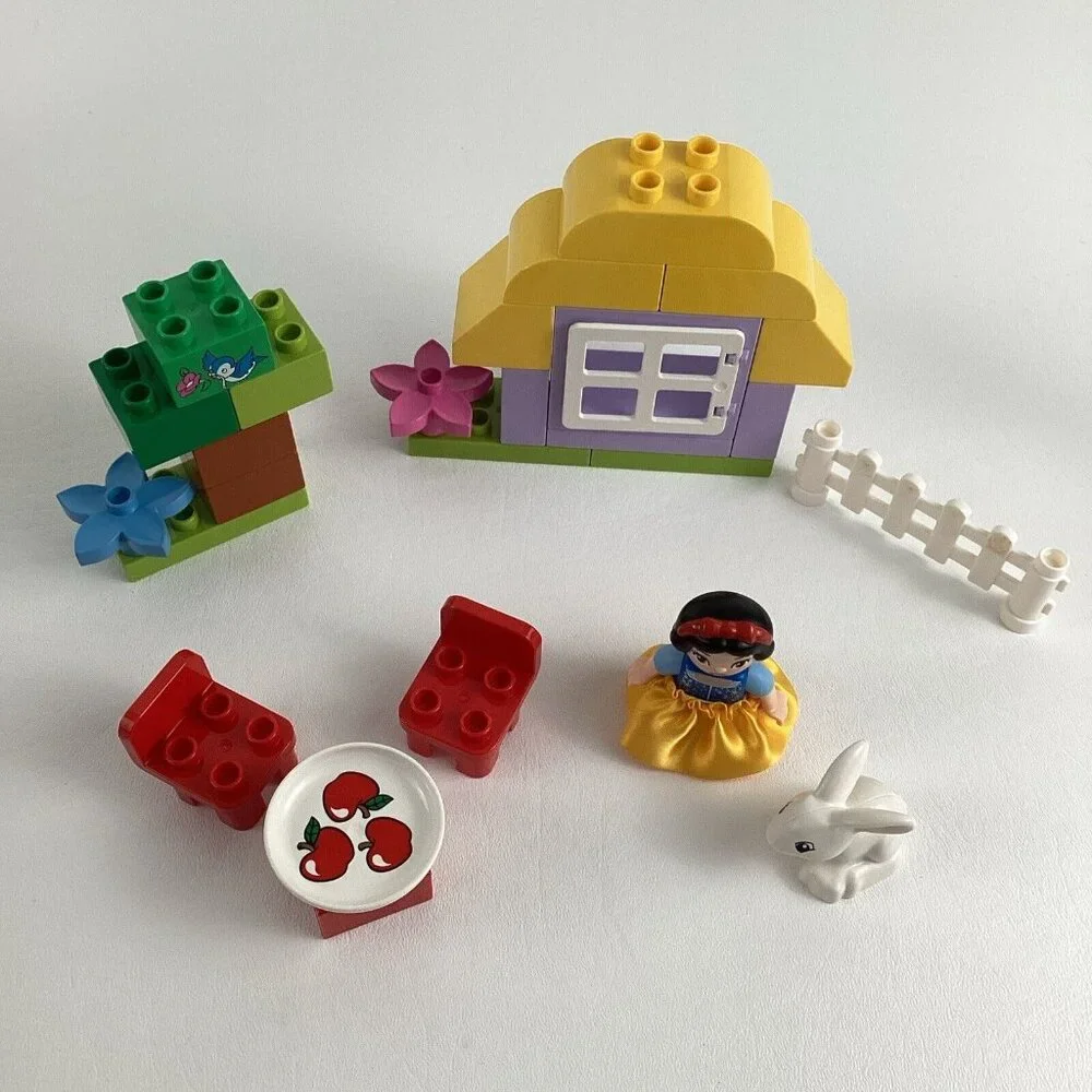 Lego Duplo Snow White's Cottage Preschool Building Toy Disney Princess 6152